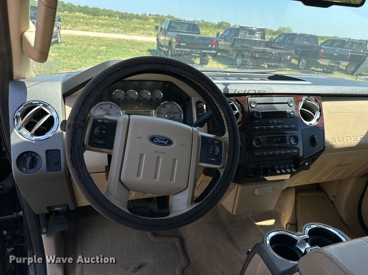 image for item DH8580 2008 Ford F350 Super Duty  Crew Cab pickup truck