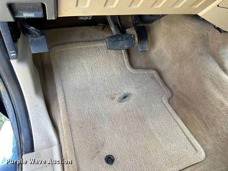 image for item DH8580 2008 Ford F350 Super Duty  Crew Cab pickup truck