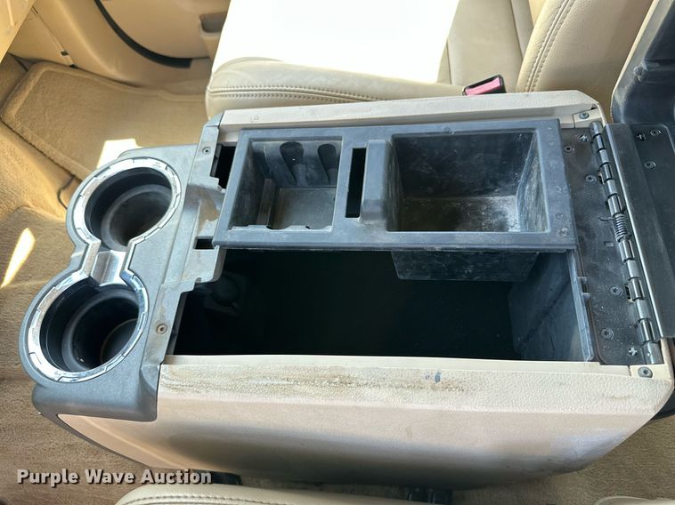 image for item DH8580 2008 Ford F350 Super Duty  Crew Cab pickup truck