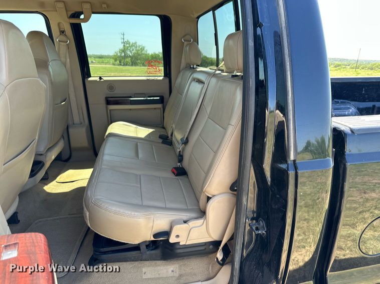 image for item DH8580 2008 Ford F350 Super Duty  Crew Cab pickup truck