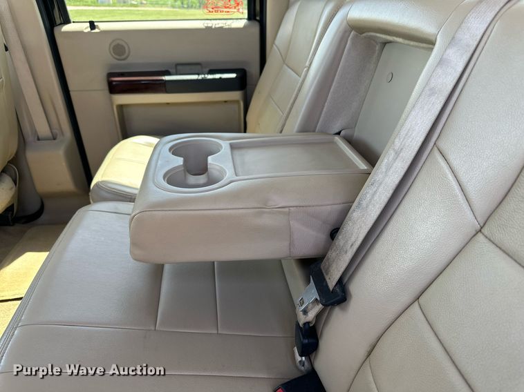 image for item DH8580 2008 Ford F350 Super Duty  Crew Cab pickup truck