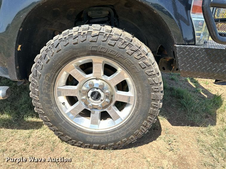 image for item DH8580 2008 Ford F350 Super Duty  Crew Cab pickup truck