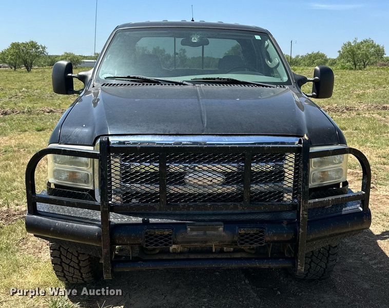 image for item DH8581 2005 Ford F350 Super Duty  Crew Cab pickup truck