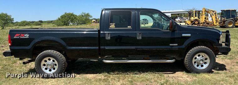 image for item DH8581 2005 Ford F350 Super Duty  Crew Cab pickup truck