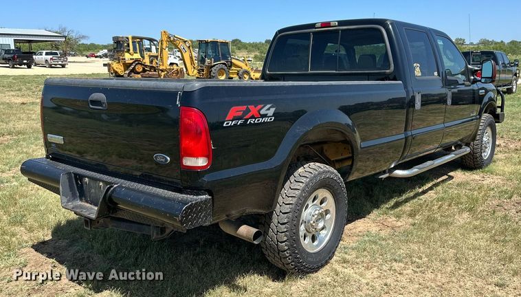 image for item DH8581 2005 Ford F350 Super Duty  Crew Cab pickup truck