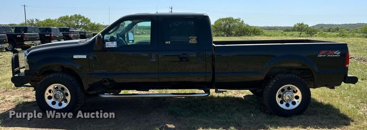 image for item DH8581 2005 Ford F350 Super Duty  Crew Cab pickup truck