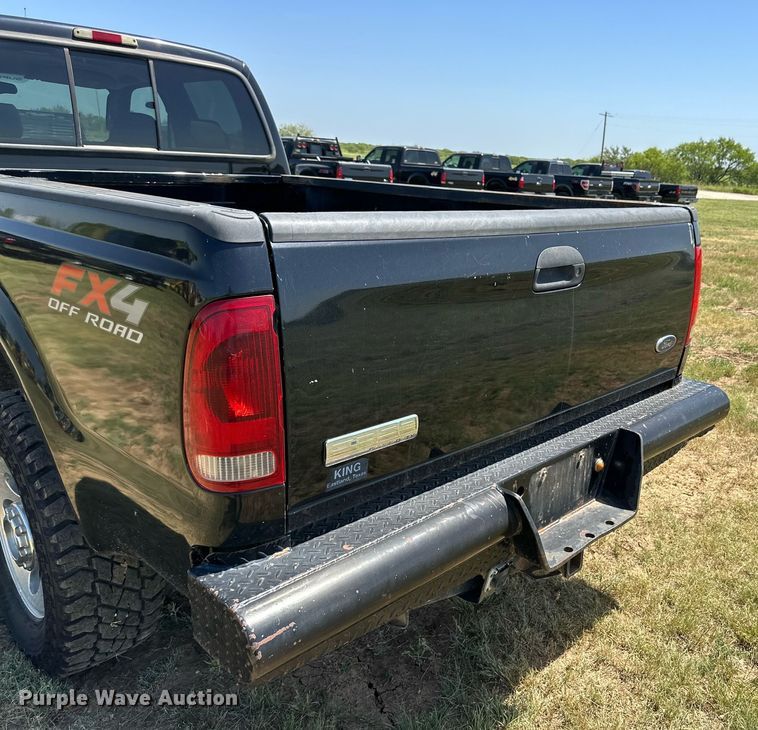 image for item DH8581 2005 Ford F350 Super Duty  Crew Cab pickup truck