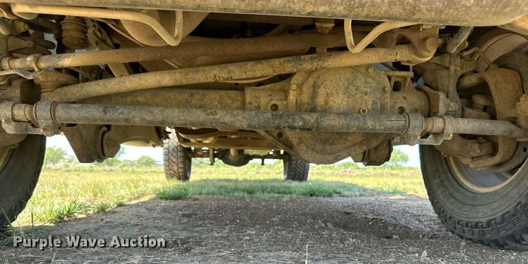 image for item DH8581 2005 Ford F350 Super Duty  Crew Cab pickup truck