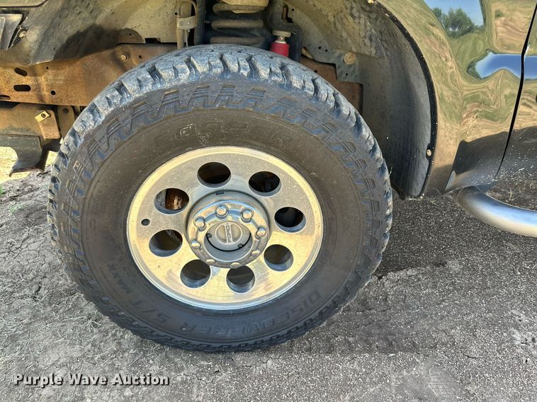 image for item DH8581 2005 Ford F350 Super Duty  Crew Cab pickup truck