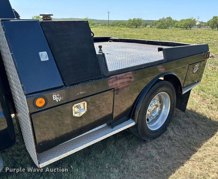 image for item DH8582 2005 Ford F550  Crew Cab flatbed truck