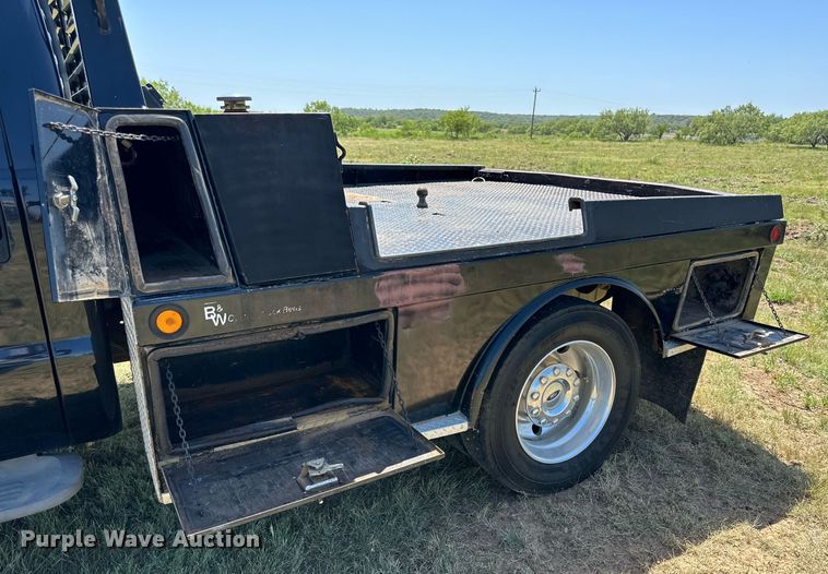 image for item DH8582 2005 Ford F550  Crew Cab flatbed truck