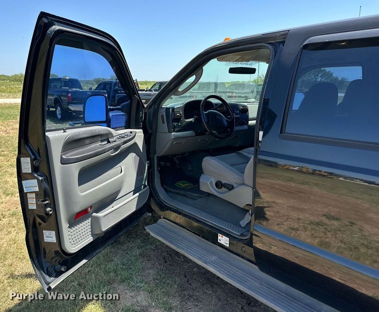 image for item DH8582 2005 Ford F550  Crew Cab flatbed truck