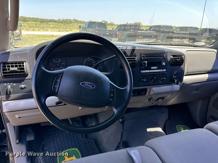 image for item DH8582 2005 Ford F550  Crew Cab flatbed truck