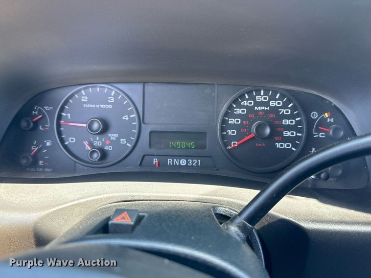 image for item DH8582 2005 Ford F550  Crew Cab flatbed truck