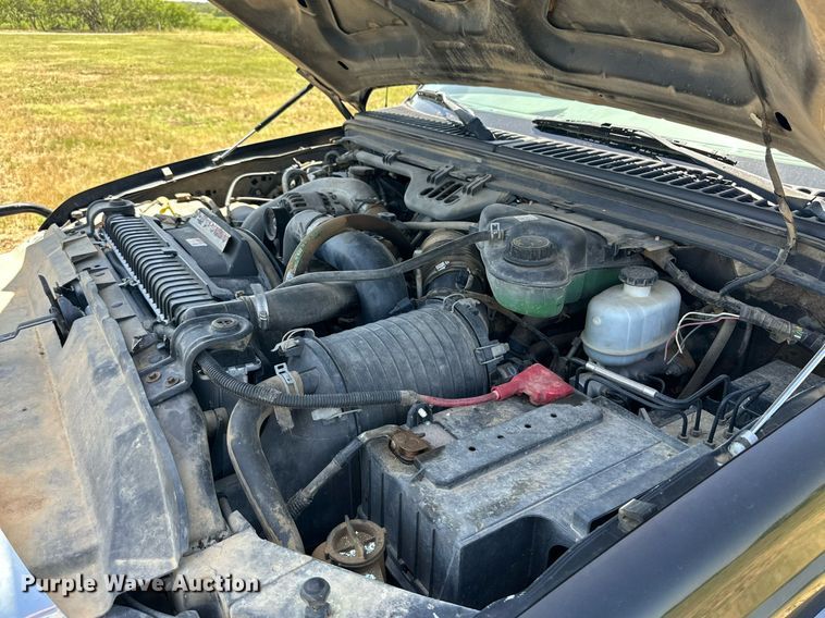 image for item DH8582 2005 Ford F550  Crew Cab flatbed truck