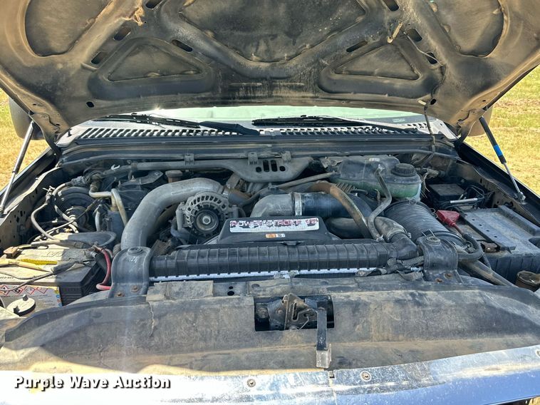 image for item DH8582 2005 Ford F550  Crew Cab flatbed truck