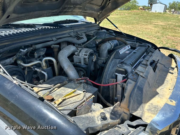 image for item DH8582 2005 Ford F550  Crew Cab flatbed truck