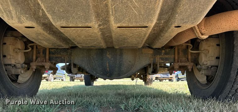 image for item DH8582 2005 Ford F550  Crew Cab flatbed truck