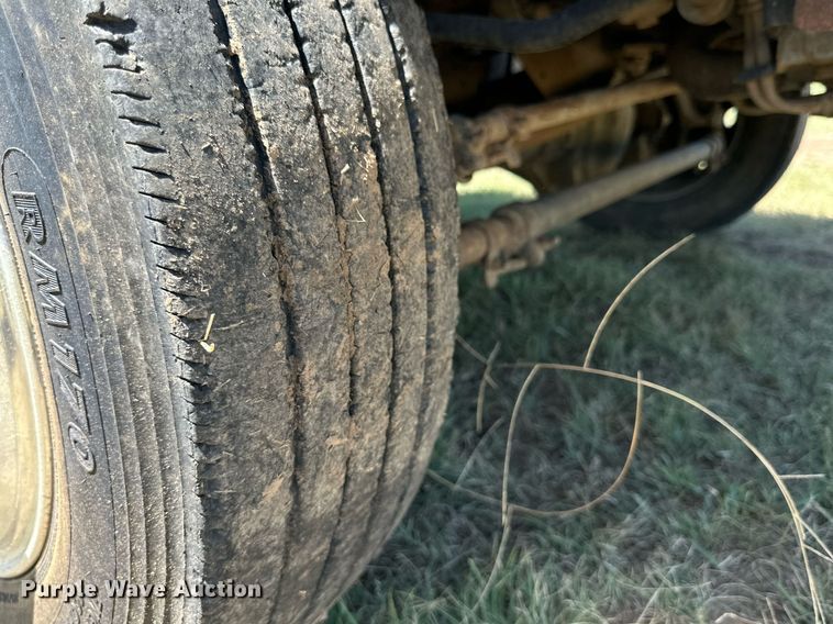 image for item DH8582 2005 Ford F550  Crew Cab flatbed truck