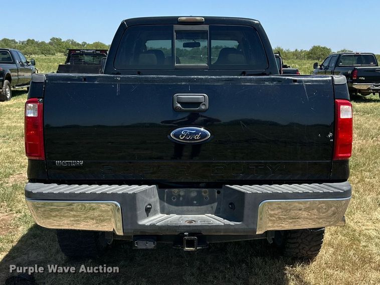 image for item DH8583 2008 Ford F350 Super Duty  Crew Cab pickup truck