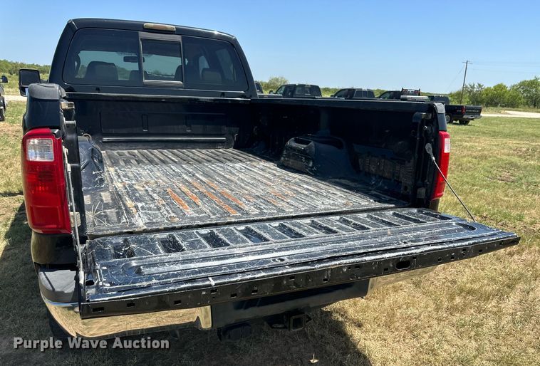 image for item DH8583 2008 Ford F350 Super Duty  Crew Cab pickup truck