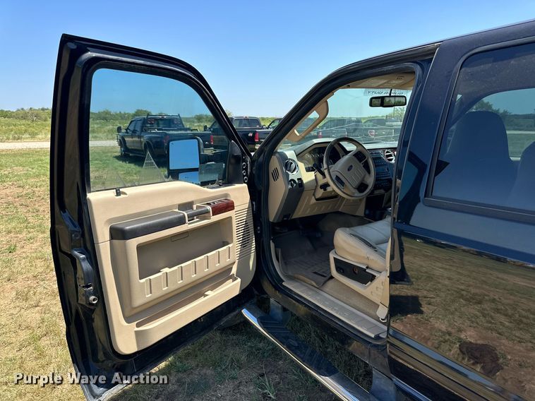 image for item DH8583 2008 Ford F350 Super Duty  Crew Cab pickup truck