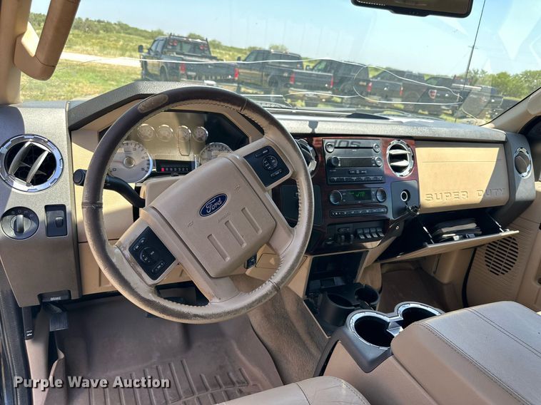image for item DH8583 2008 Ford F350 Super Duty  Crew Cab pickup truck