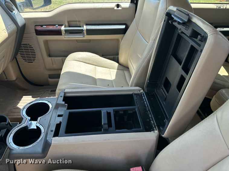 image for item DH8583 2008 Ford F350 Super Duty  Crew Cab pickup truck