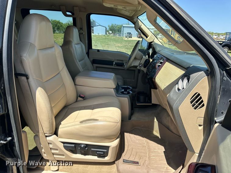 image for item DH8583 2008 Ford F350 Super Duty  Crew Cab pickup truck