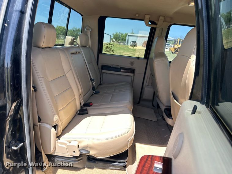 image for item DH8583 2008 Ford F350 Super Duty  Crew Cab pickup truck