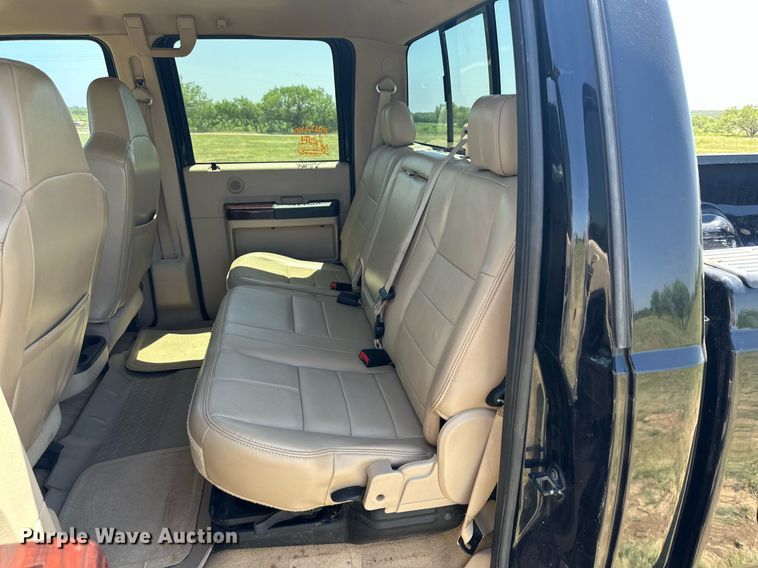 image for item DH8583 2008 Ford F350 Super Duty  Crew Cab pickup truck