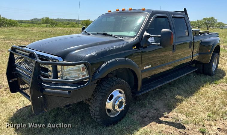 image for item DH8584 2005 Ford F350 Super Duty  Crew Cab pickup truck
