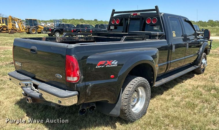 image for item DH8584 2005 Ford F350 Super Duty  Crew Cab pickup truck