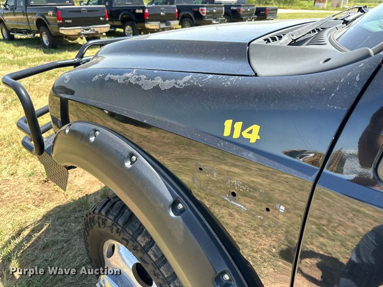 image for item DH8584 2005 Ford F350 Super Duty  Crew Cab pickup truck