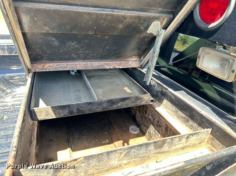 image for item DH8584 2005 Ford F350 Super Duty  Crew Cab pickup truck