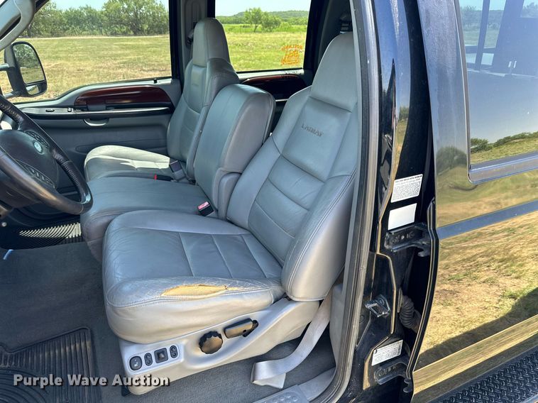 image for item DH8584 2005 Ford F350 Super Duty  Crew Cab pickup truck