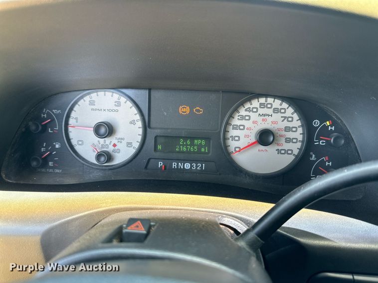 image for item DH8584 2005 Ford F350 Super Duty  Crew Cab pickup truck