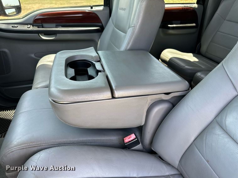 image for item DH8584 2005 Ford F350 Super Duty  Crew Cab pickup truck