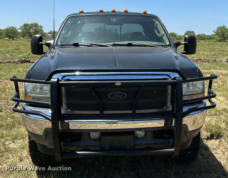 image for item DH8585 2003 Ford F250 Super Duty  Crew Cab pickup truck