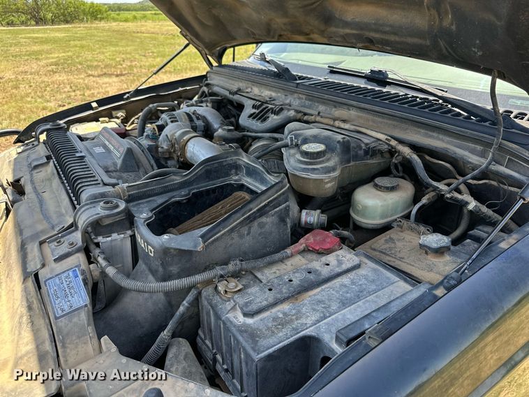 image for item DH8585 2003 Ford F250 Super Duty  Crew Cab pickup truck