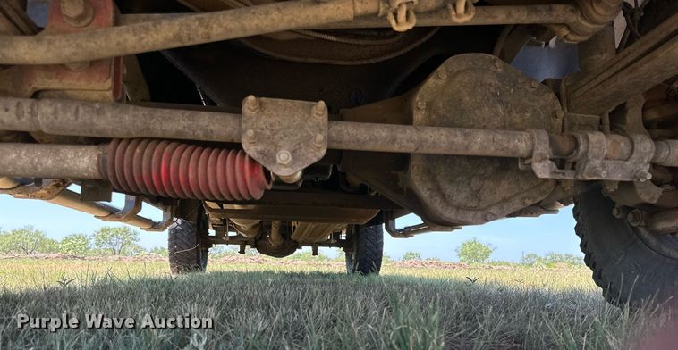 image for item DH8585 2003 Ford F250 Super Duty  Crew Cab pickup truck