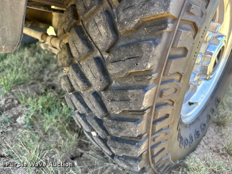 image for item DH8585 2003 Ford F250 Super Duty  Crew Cab pickup truck