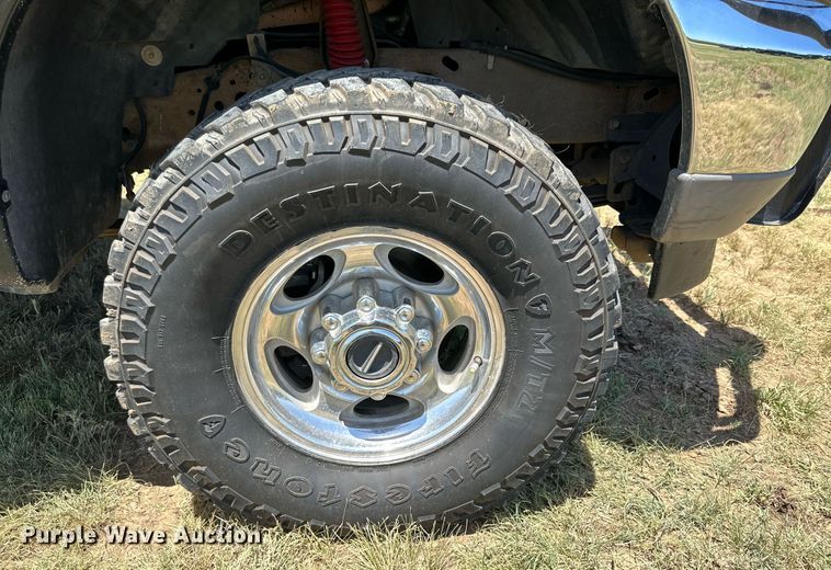 image for item DH8585 2003 Ford F250 Super Duty  Crew Cab pickup truck