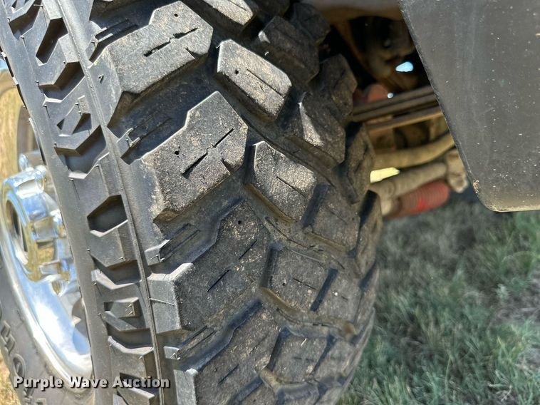 image for item DH8585 2003 Ford F250 Super Duty  Crew Cab pickup truck