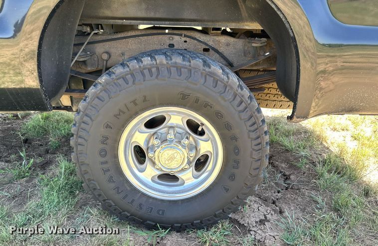 image for item DH8585 2003 Ford F250 Super Duty  Crew Cab pickup truck