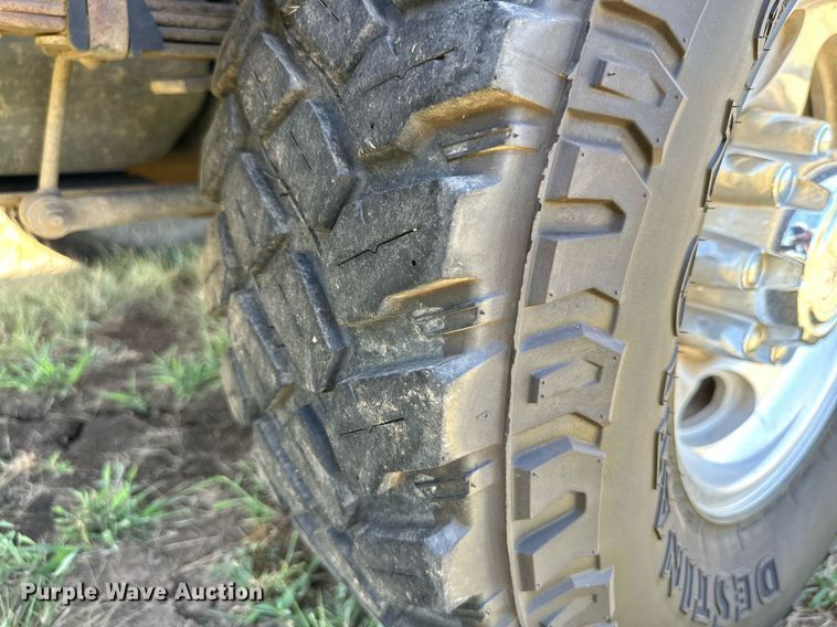 image for item DH8585 2003 Ford F250 Super Duty  Crew Cab pickup truck