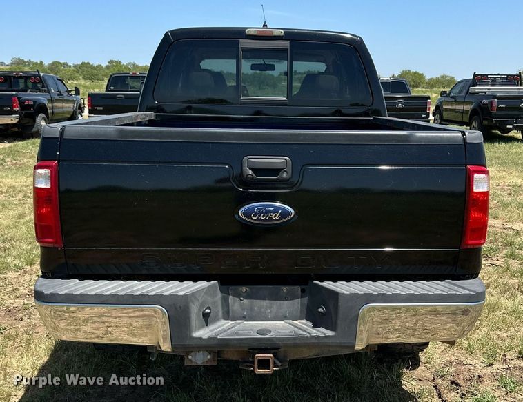 image for item DH8586 2008 Ford  F350 Super Duty  Crew Cab pickup truck