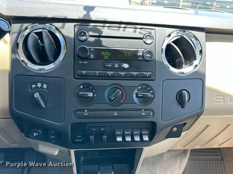 image for item DH8586 2008 Ford  F350 Super Duty  Crew Cab pickup truck