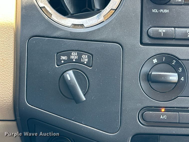 image for item DH8586 2008 Ford  F350 Super Duty  Crew Cab pickup truck