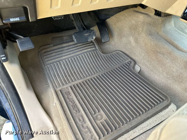 image for item DH8586 2008 Ford  F350 Super Duty  Crew Cab pickup truck